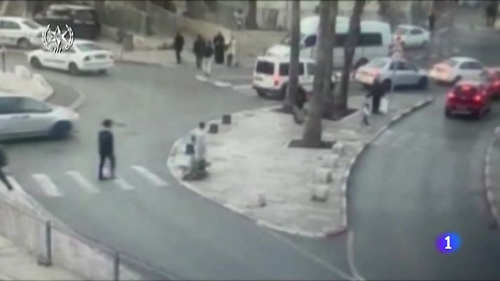 La Policía israelí mata a un agresor palestino en el suelo