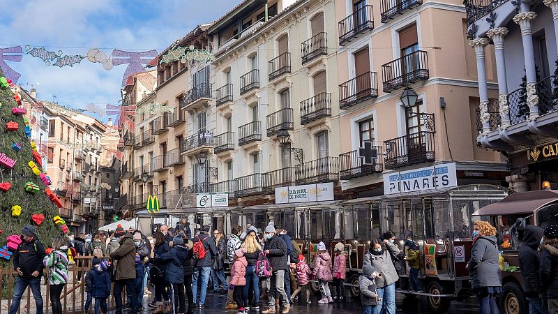 El turismo remonta en el puente de la Constitución pero sigue acusando la falta de visitantes internacionales