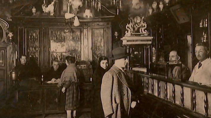 Telediario 1 - Una visita a la histórica 'farmacia de los papas' en 3D