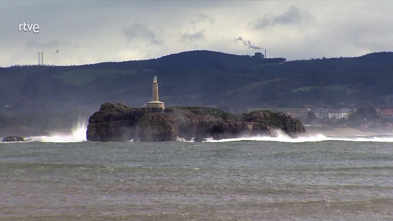 Intervalos de viento fuerte en litorales del norte, Baleares y Alborán, así como rachas muy fuertes en zonas de montaña - ver ahora