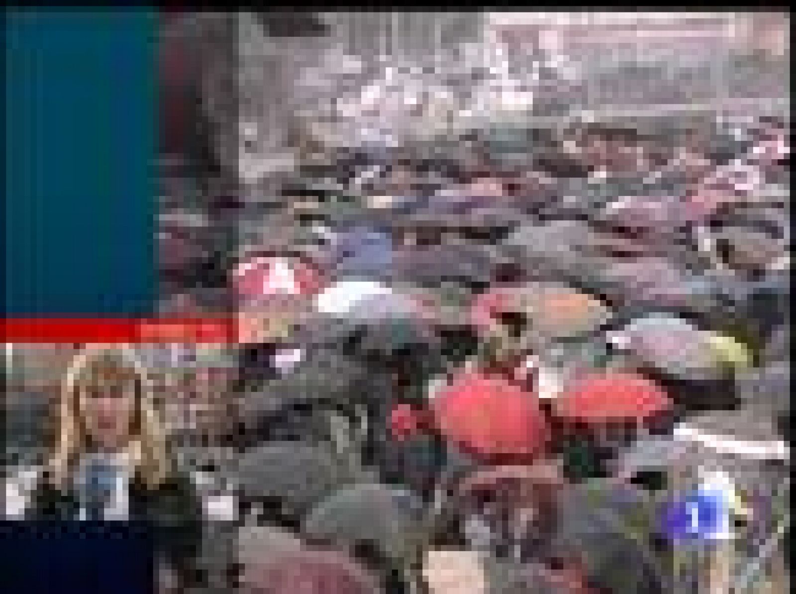 Miles de personas protestan en Bermeo por la situación del Alakrana | Ver