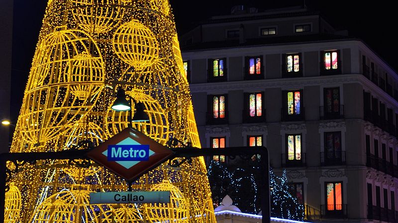 Cosas que hacer en Madrid en Navidad: comer churros con chocolate, comprar lotería y ver las luces - Ver ahora