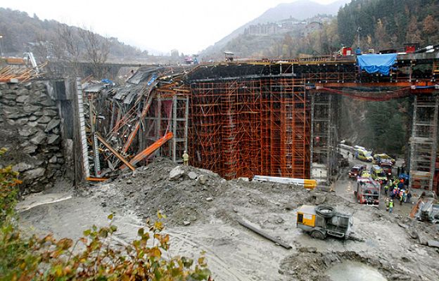 Al menos dos operarios han muerto tras derrumbarse parte de un túnel en Andorra