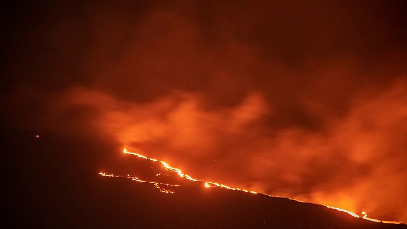 La erupción del volcán "puede pasar a ser intermitente" o "parar de forma abrupta" - Ver ahora