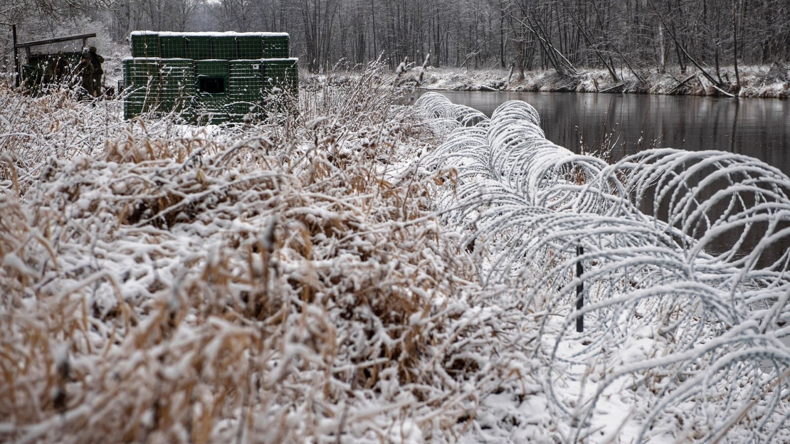 La nieve dificulta la situación de los migrantes en la frontera bielorrusa