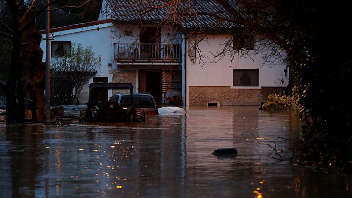 Las intensas lluvias provocan inundaciones en Navarra y el País Vasco
