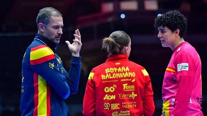 Mundiales de Balonmano - Jorge Martínez, entrenador de porteras y motivador de las Guerreras