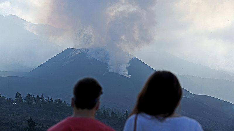 Campaña para ayudar al comercio local afectado por la erupción en La Palma
