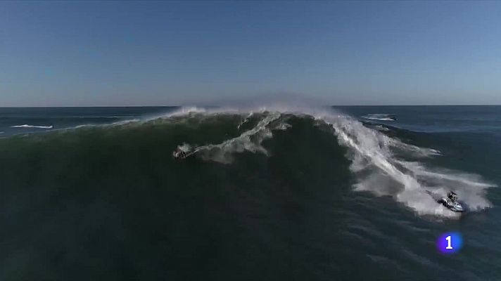 Telediario 1 - Nazaret, capital mundial del surf en olas gigantes