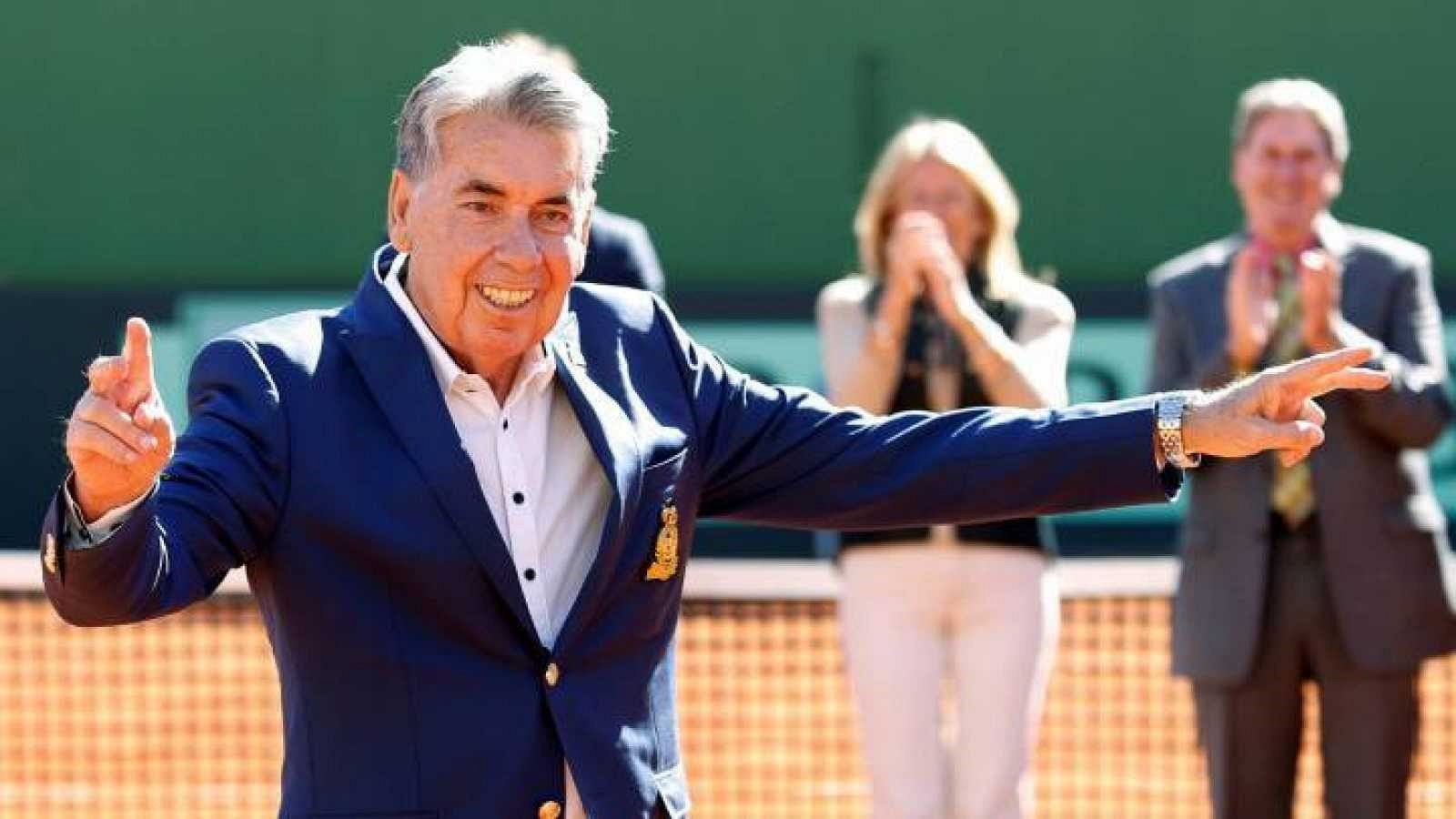 Muere la leyenda del tenis español Manolo Santana