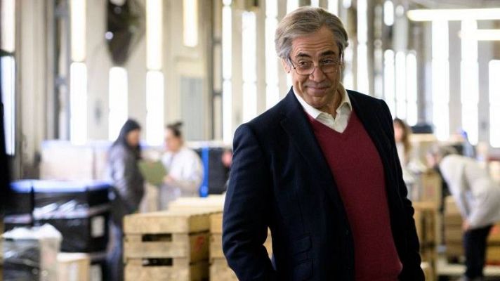 Telediario Fin de Semana - 'El buen patrón' y la serie 'Hierro' triunfan en los 27 Premios Forqué