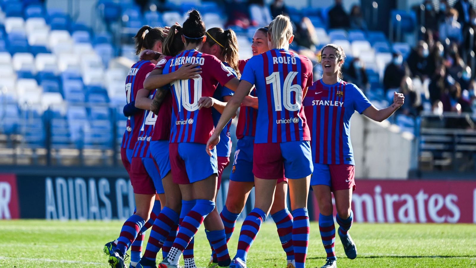 El Barça sigue intratable y se impone al Madrid en el Clásico femenino     