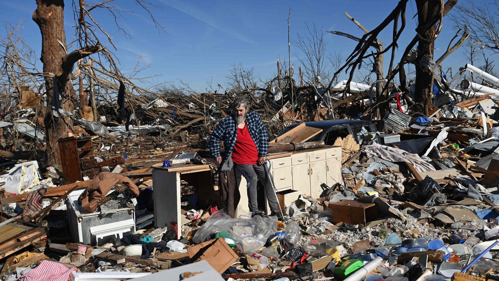 Mayfield tras los tornados: "Parece que estalló una bomba"