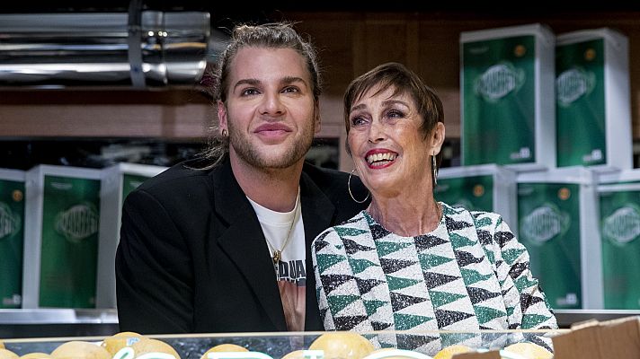 Gente y tendencias - Verónica Forqué, una modelo más en el desfile de Eduardo Navarrete