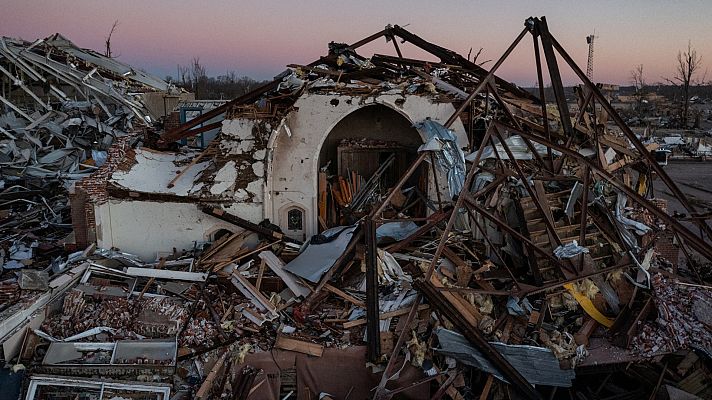 Miles de personas pierden sus casas por la letal cadena de tornados en Mayfield