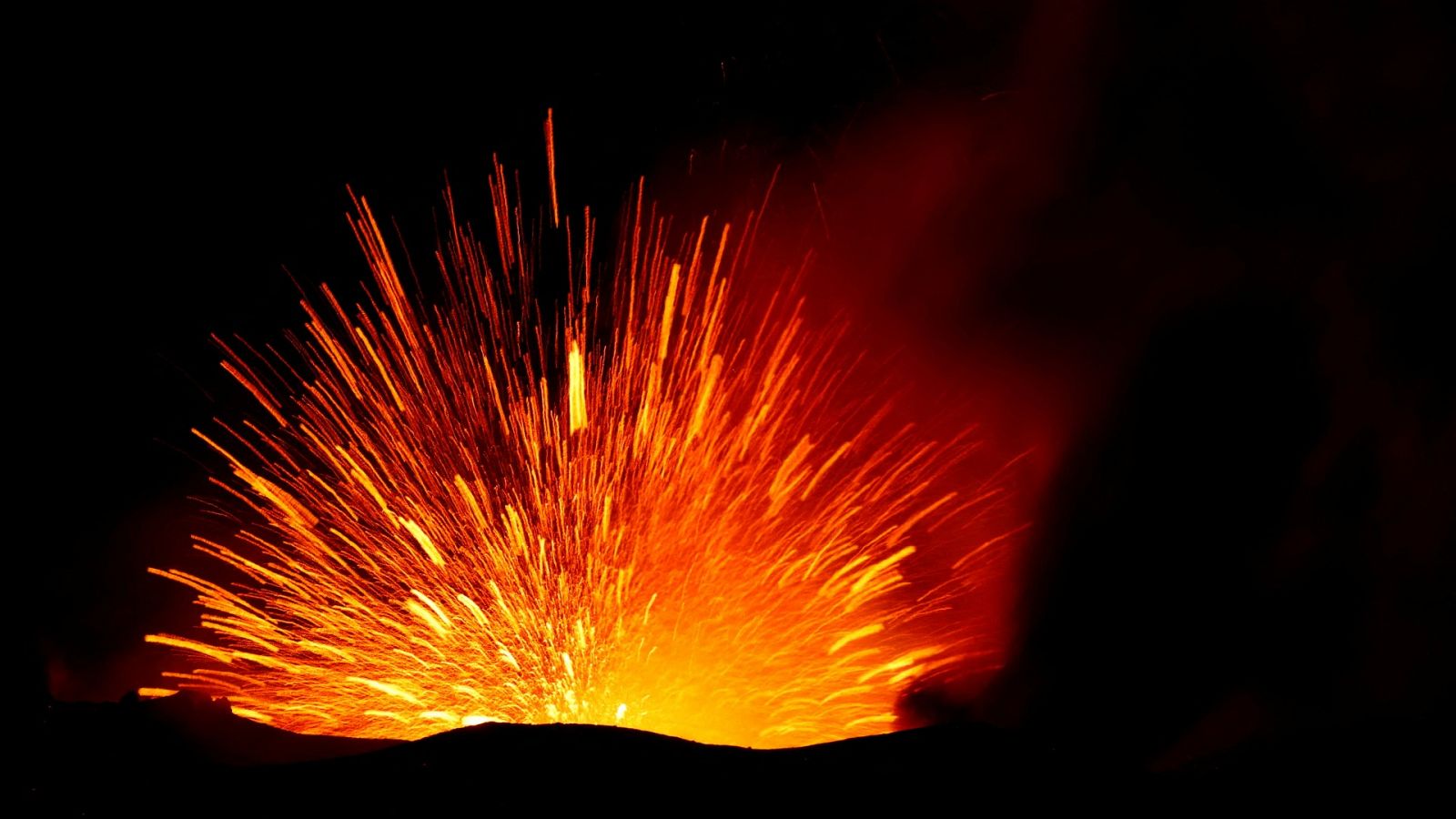 El volcán de La Palma se reactiva