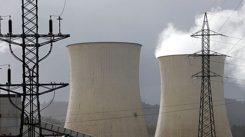 Ribera insiste en que los hogares pagarán "en promedio" lo mismo que en 2018 en la luz