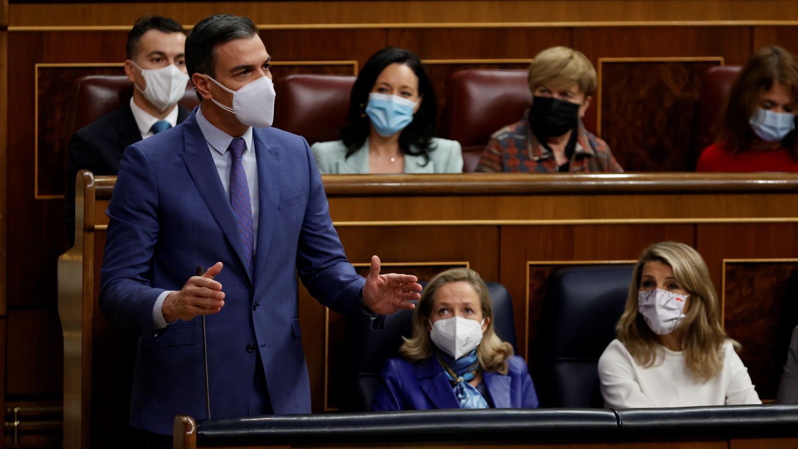 Sánchez y Arrimadas se enzarzan por la política lingüística en Cataluña