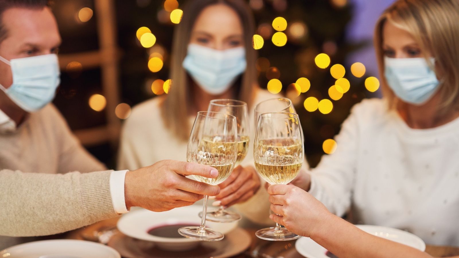 Los hosteleros confían en alcanzar el 70 % de ocupación pese a la cancelación de cenas de empresa