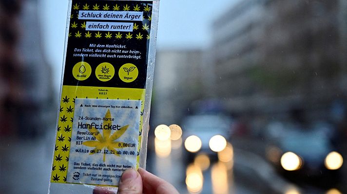 Telediario 1 - Billetes de transporte público comestibles y con cannabis