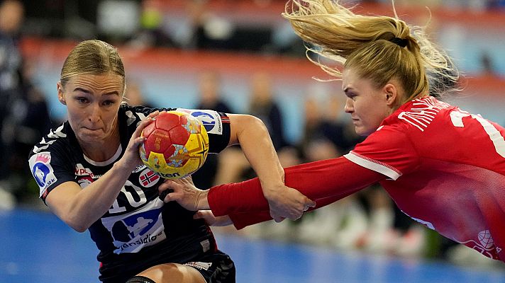 Mundiales de Balonmano - Campeonato del Mundo femenino. 1/4 final: Noruega - F. Rusa