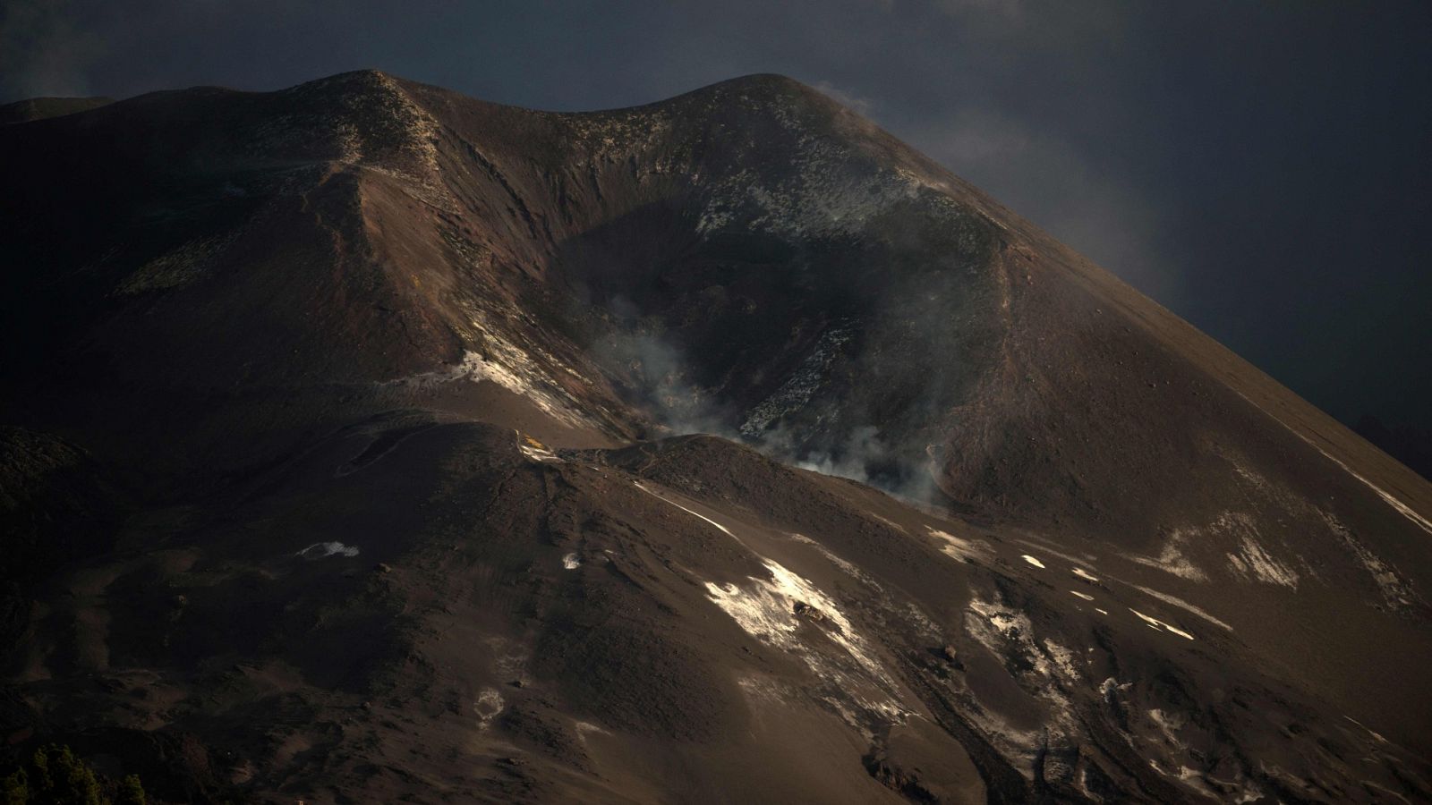 Los vecinos de La Palma dejan de oír al volcán