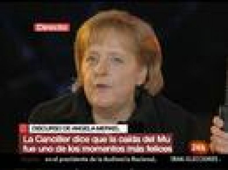 La canciller alemana, Ángela Merkel, ha pedido a sus compatriotas que defiendan cada día la libertad conquistada hace 20 años con la caída del Muro de Berlín.  