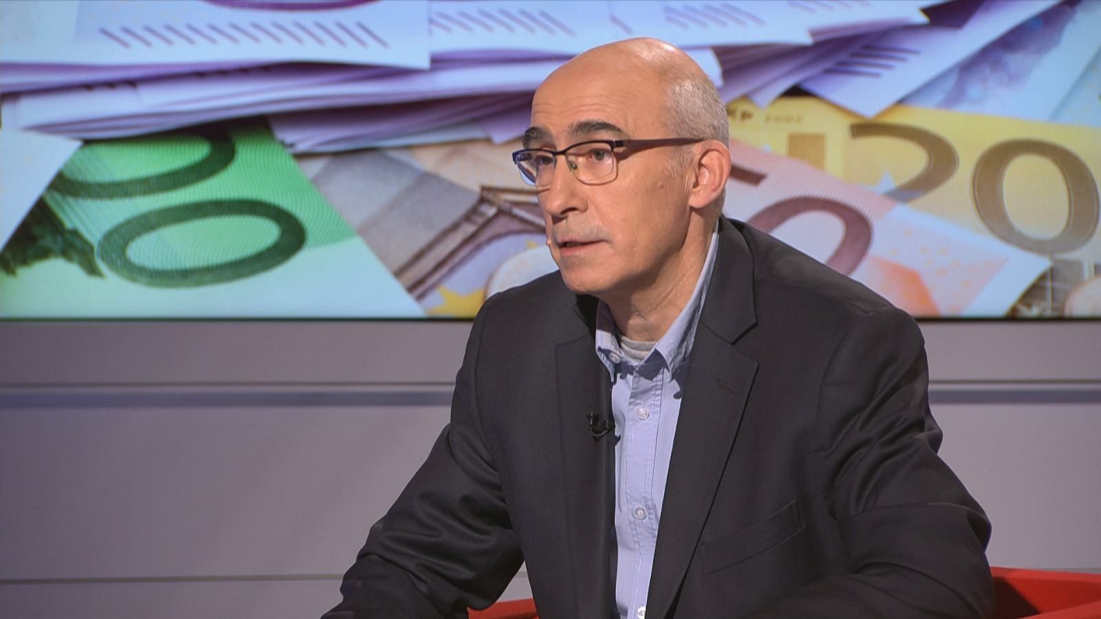 Aquí Parlem - Entrevista l'economista Josep Lladós Masllorens