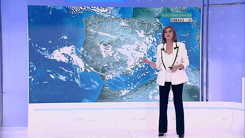 Nieblas extensas y persistentes en la cuenca del Ebro. Intervalos de viento fuerte de levante en el Estrecho y Alborán - ver ahora