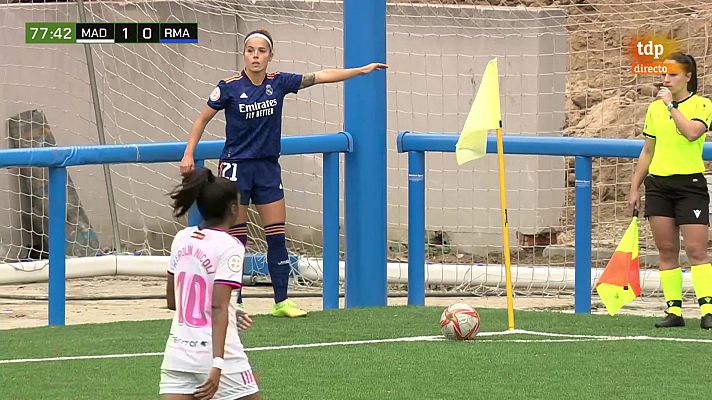 Esther González anota el 1-1 para el Real Madrid