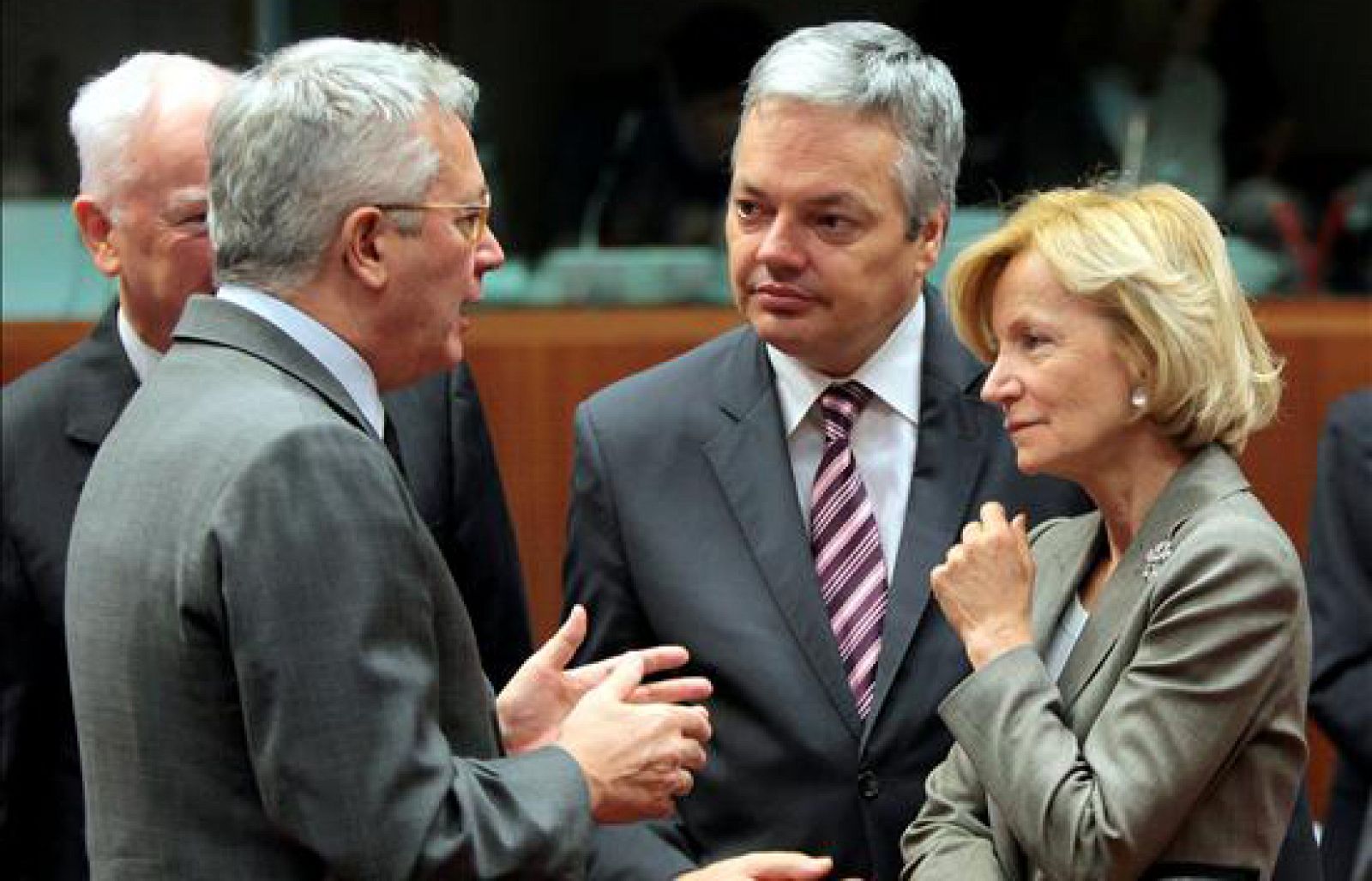 El Gobierno propone compatibilizar un contrato a tiempo parcial con el cobro del paro.