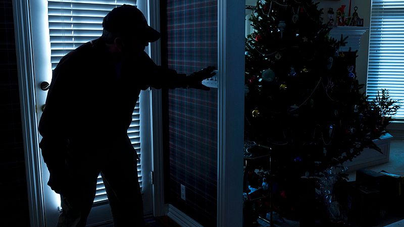 Consejos policiales para proteger nuestra vivienda estas Navidades, si te marchas, te interesa - Ver ahora
