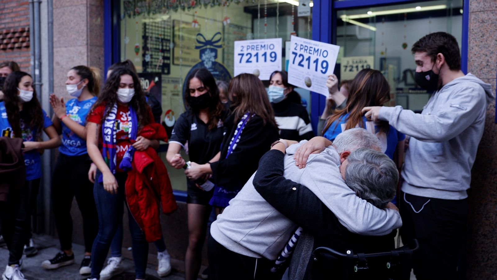 El 72.119, segundo premio Lotería de Navidad, cae únicamente en Basauri, Bizkaia