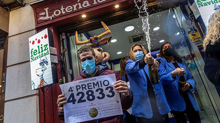 Telediario 1 - Los cuartos premios de la Lotería de Navidad, el 42.833 y el 91.179