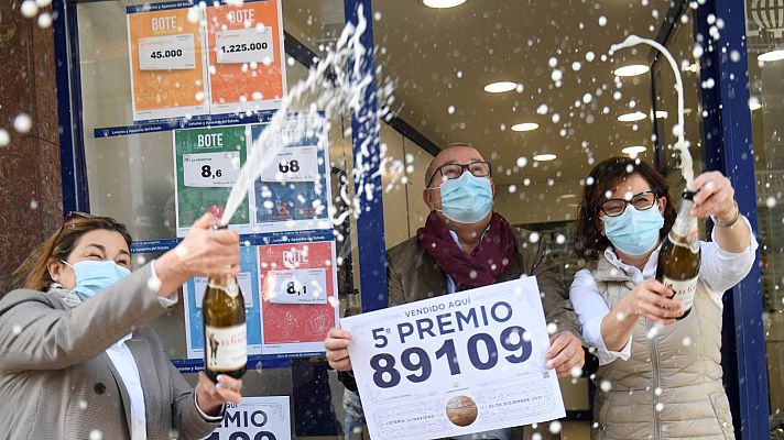 Telediario 1 - Los quintos premios de la Lotería de Navidad reparten la suerte por media España