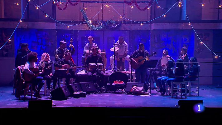 Telediario 2 - Sabor de Gracia: la Navidad a ritmo de rumba