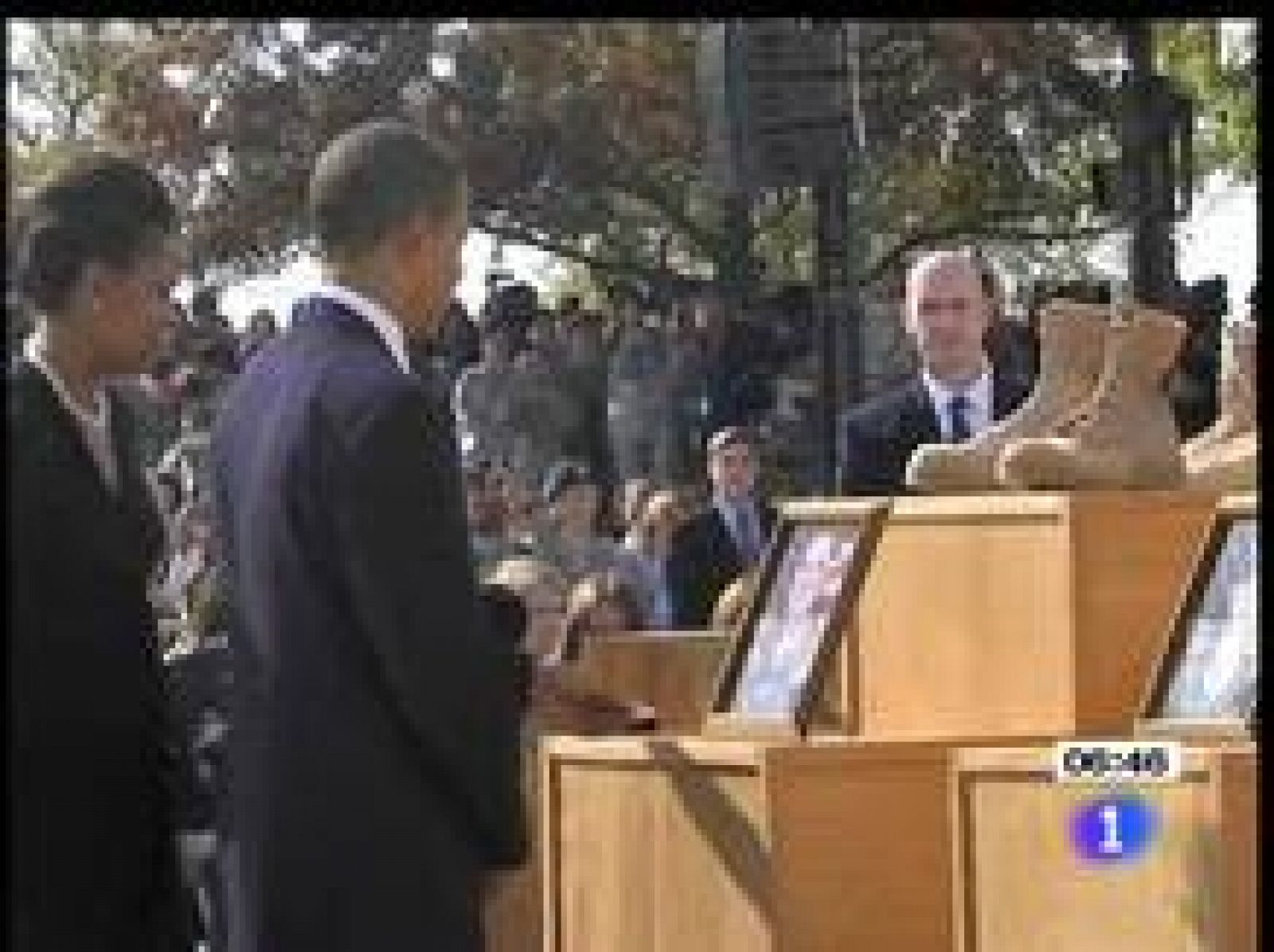 El presidente de EE.UU., Barack Obama, ha vivido uno de sus momentos más delicados desde que llegó a la Casa Blanca, al tener que enfrentarse a las familias de las vícitimas y a los heridos de la terrible matanza del pasado jueves en la base militar de Fort Hood en Texas. 