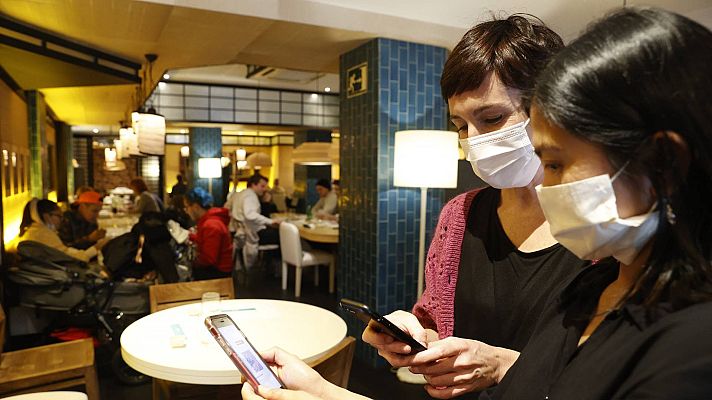 Telediario 1 - Cataluña recupera el toque de queda contra la COVID-19 y Murcia también restringe la actividad nocturna