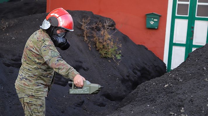 Las casas que deja la erupción bajo las cenizas del volcán