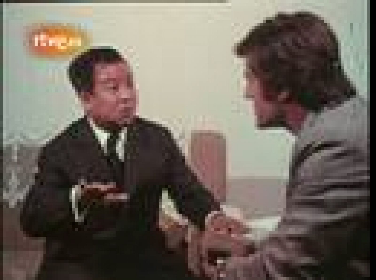 Miguel de la Quadra entrevista en 1973 al príncipe de Camboya
