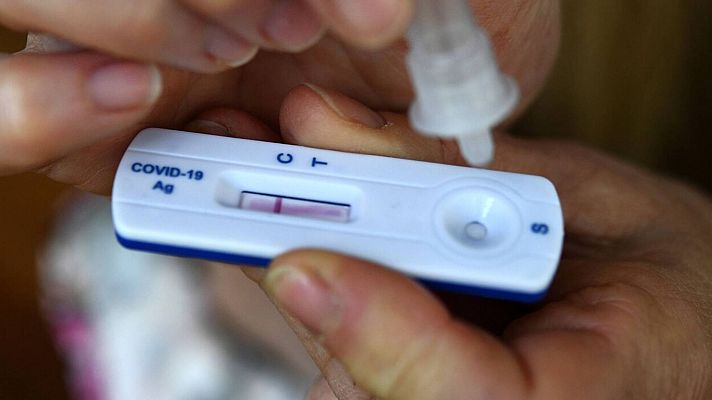 Telediario 1 - Las comunidades piden  no colapsar los centros de salud