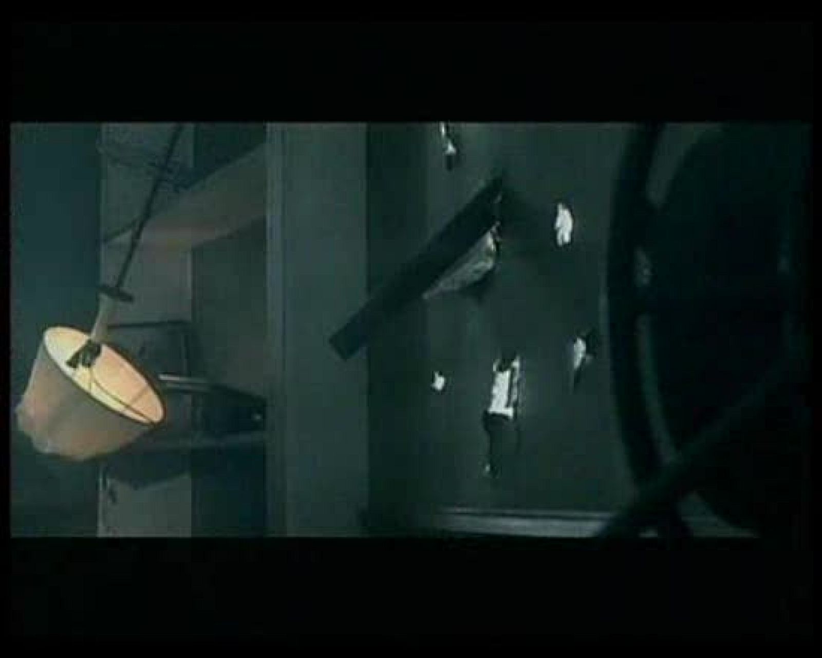  "Videoclip de la canción "Recuérdame" de La quinta estación, que con su álbum "Sin frenos" es uno de los aspirantes a mejor Disco del año 2009. 