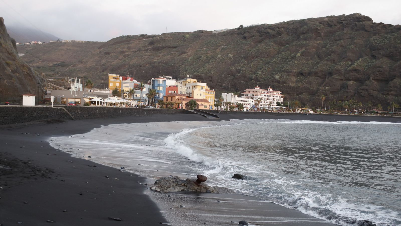 Telediario Fin de Semana: La Palma celebra la entrada del nuevo año con la esperanza de la reconstrucción de la isla | RTVE Play