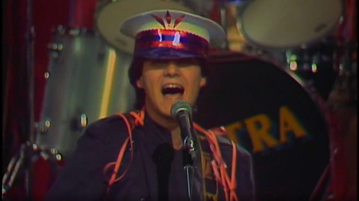 Música en el Archivo de RTVE - Especial Sant Jordi 1982 - Actuación del grupo 'Extra'