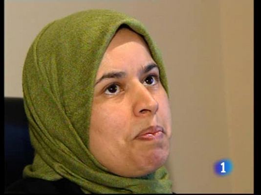  - Abogada con velo islámico