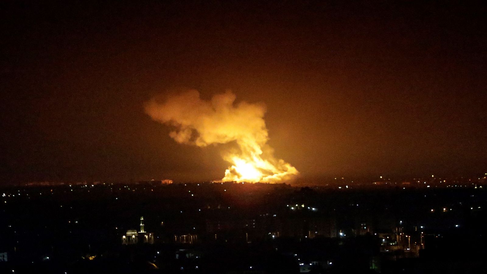 Israel lanza un ataque contra las milicias palestinas en Gaza