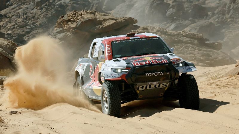 Sainz pierde más de dos horas con respecto al líder Al-Attiyah