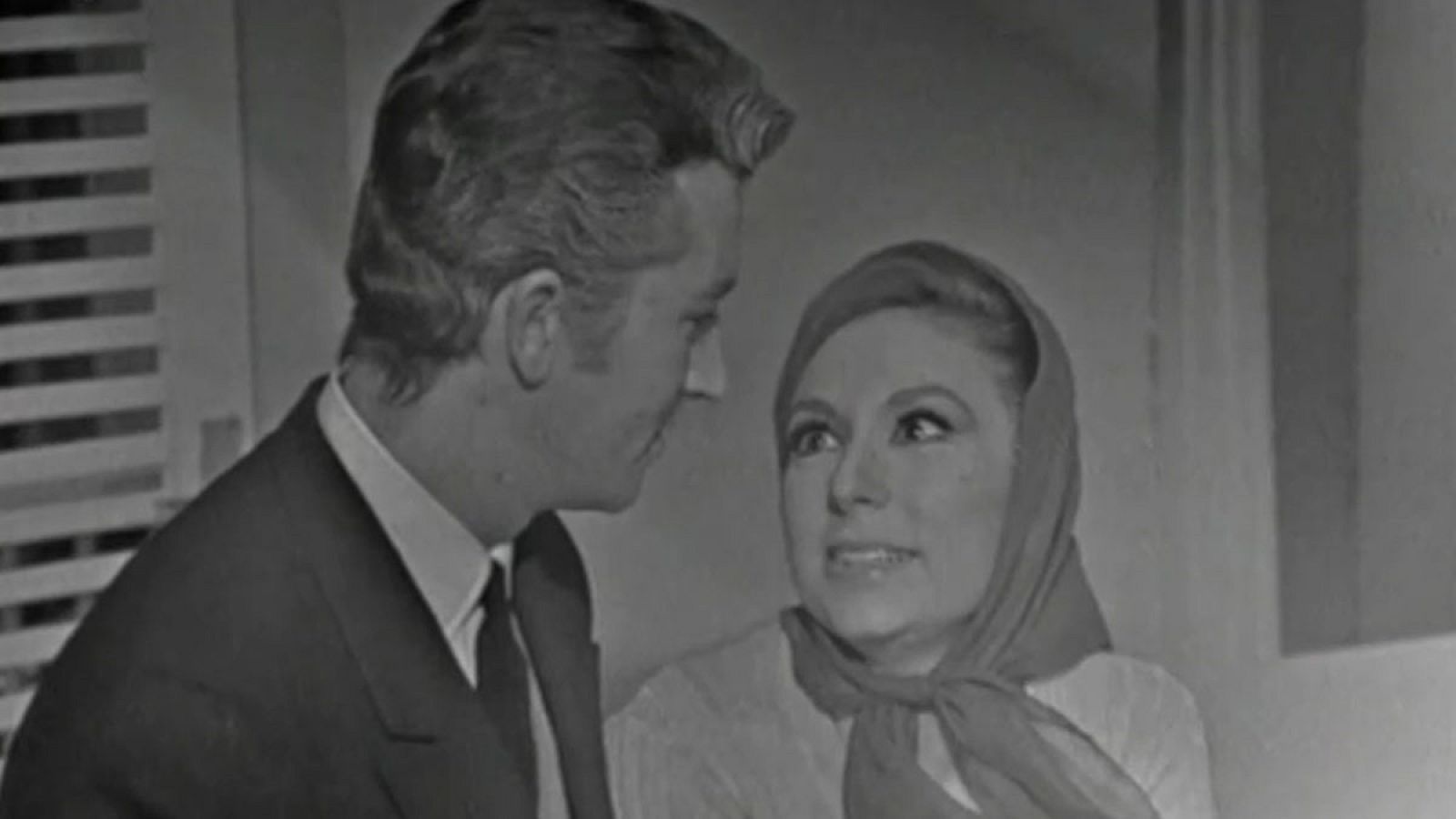 Estudio 1 - La escala rota - Estudio 1 | Ver