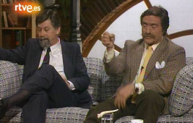 Coloquio sobre viajes con Miguel de la Quadra, Baltasar Porcel, Enrique Meneses y Jesús González Green (1988) - Programas y Concursos en el Archivo de RTVE | Ver