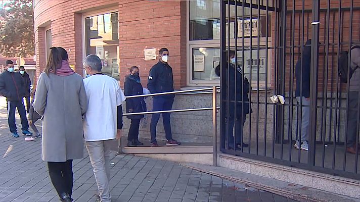 Telediario 1 - Médicos de atención primaria, al límite ante el repunte de contagios: "Nos sentimos maltratados"